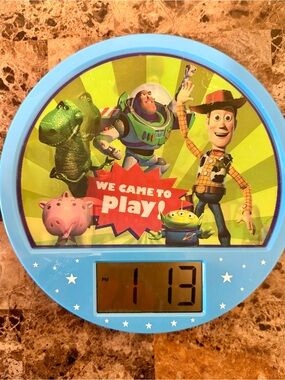 VINTAGE TOY STORY WALL CLOCK